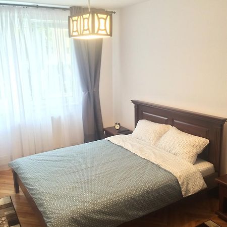 Apartment Krondays Braşov Esterno foto