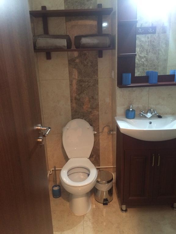 Apartment Krondays Braşov Esterno foto