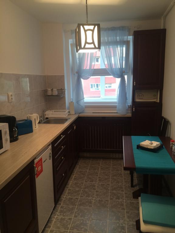 Apartment Krondays Braşov Esterno foto