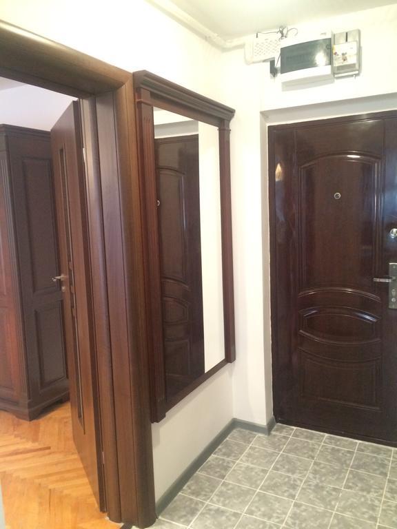 Apartment Krondays Braşov Esterno foto