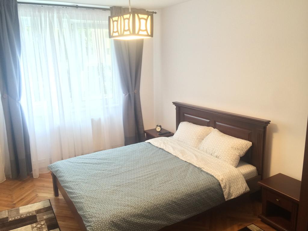 Apartment Krondays Braşov Esterno foto